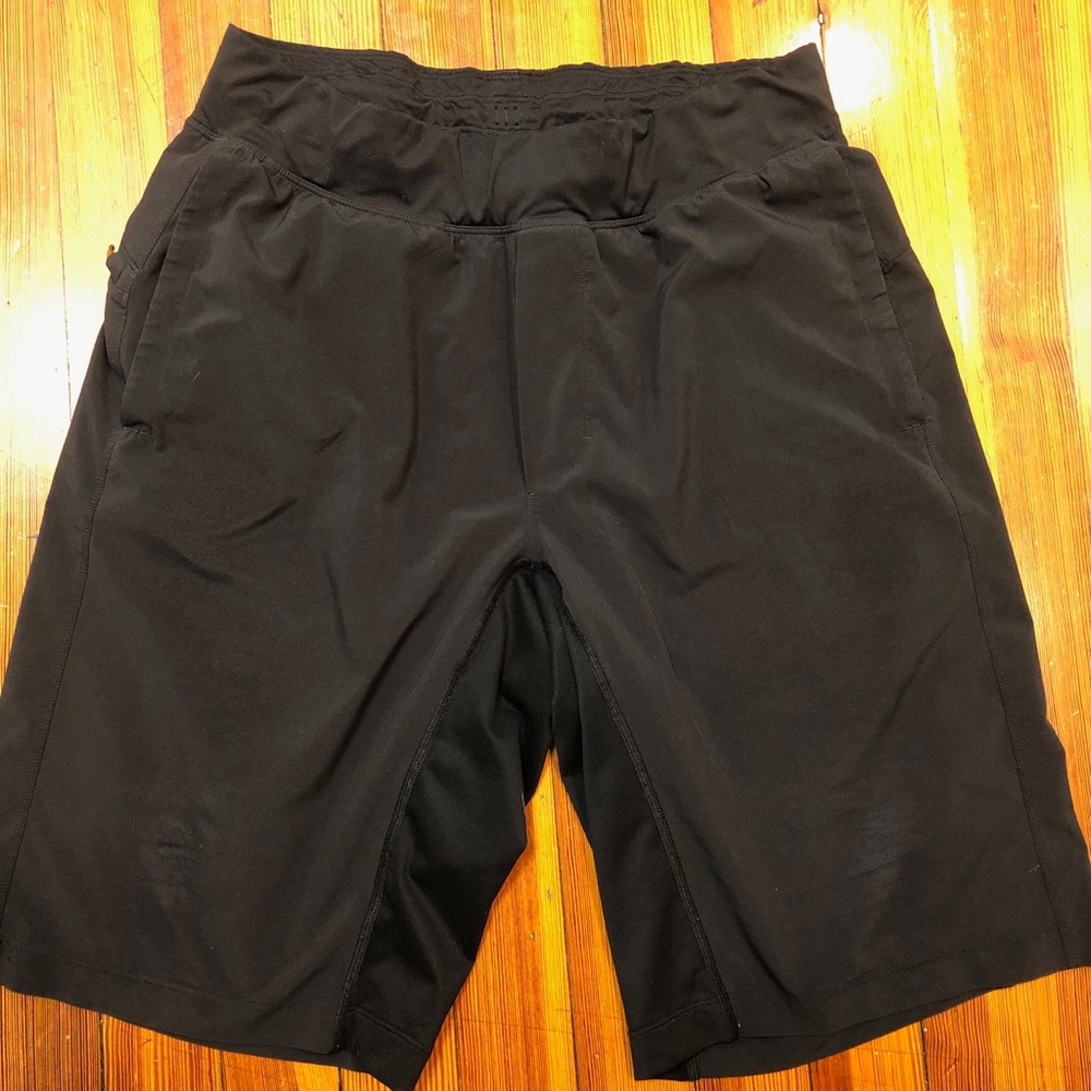 Lululemon Men’s Black Core Short (unlined)